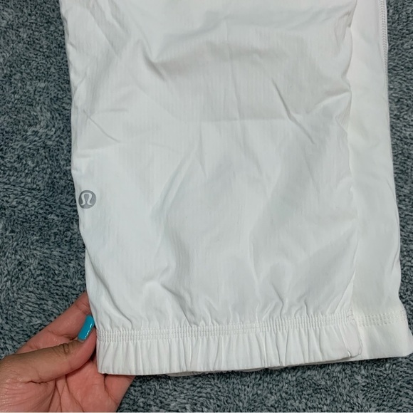 LULULEMON - Studio Crop II - Picture 6 of 8